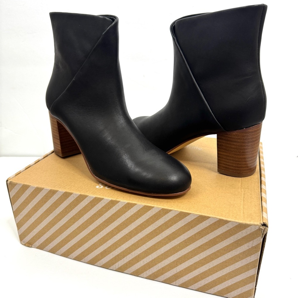 SOLUDOS Midheel Venetian Booties NEW Size 10 Black Leather Box Included